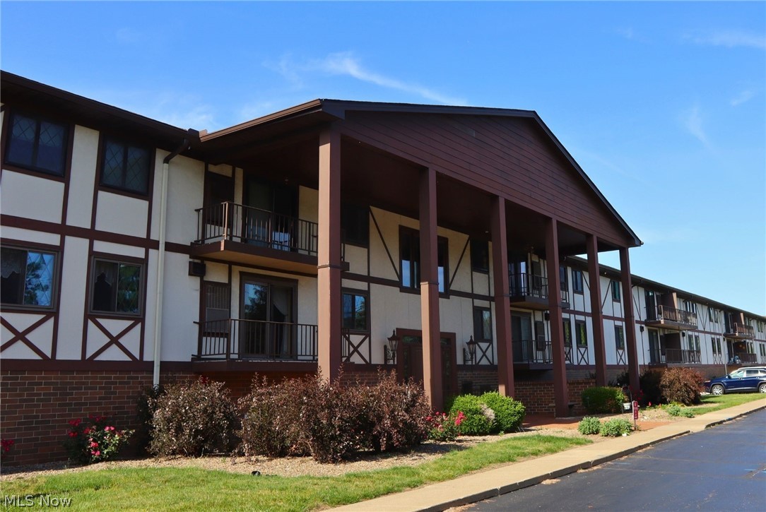 Welcome to condo unit #121, The Tudor House! Located at 4849 Grace Rd. in North Olmsted, you'll enjoy maintenance free living at its finest! This 1 bedroom, 1.5 bathroom condominium offers over 900 square feet of living space, a dedicated indoor parking spot and a storage locker. 
The interior has all been freshly painted, all appliances renewed as well. This beautiful condo is truly move-in ready! Close to all North Olmsted has to offer. Just schedule your private tour.