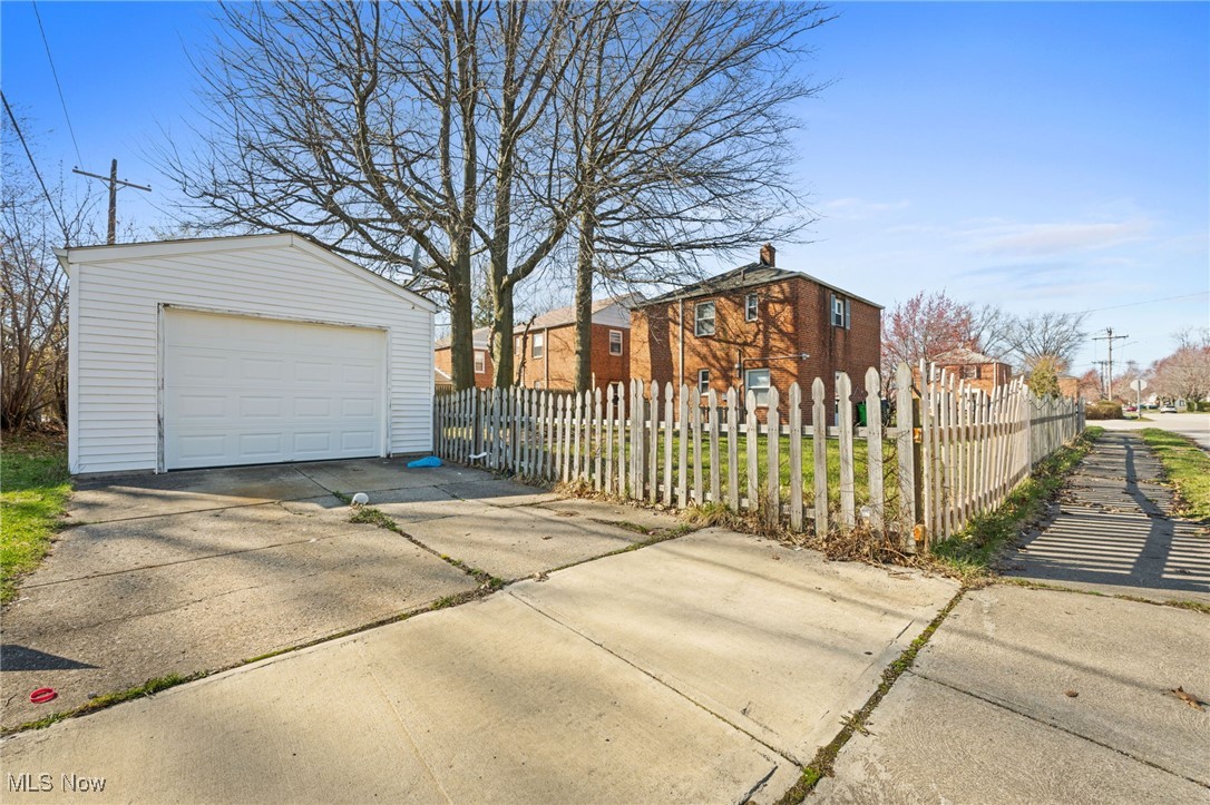 Erie Shore - Residential Lease