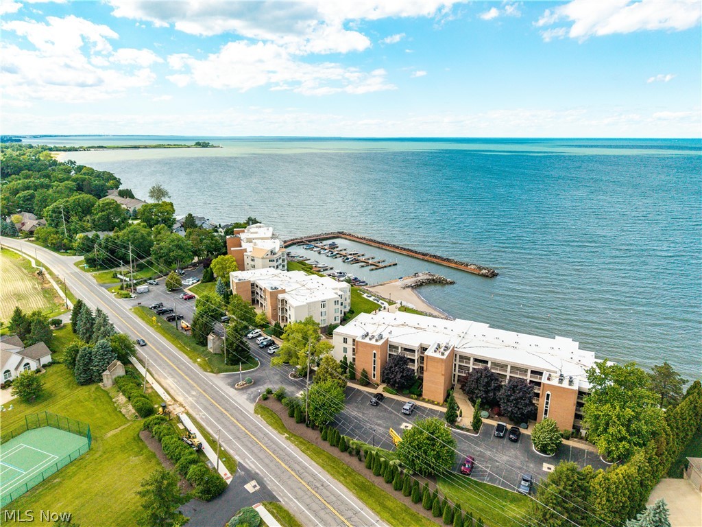 Beachwood Villas Condo - Residential