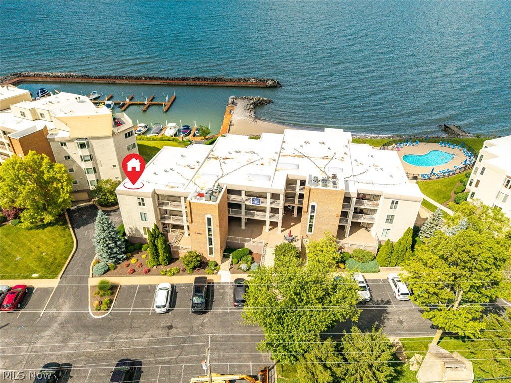 Beachwood Villas Condo - Residential