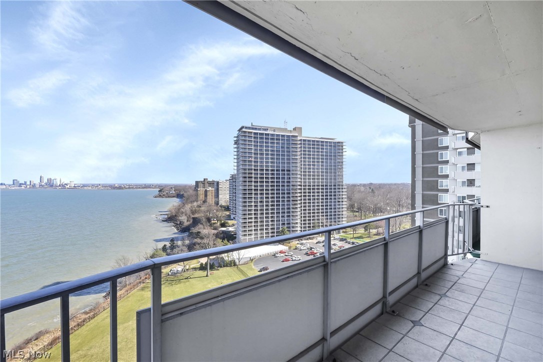 The Carlyle - Residential