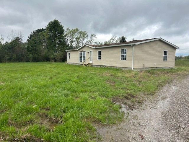 Come see your next great investment opportunity in New London! This 3-bedroom, 2-bath ranch offers the perfect chance to make it your own and build instant equity. With solid bones and great potential, this home is ideal for investors or buyers looking to add their personal touch. Don’t miss the opportunity to turn this property into something special—schedule your showing today!