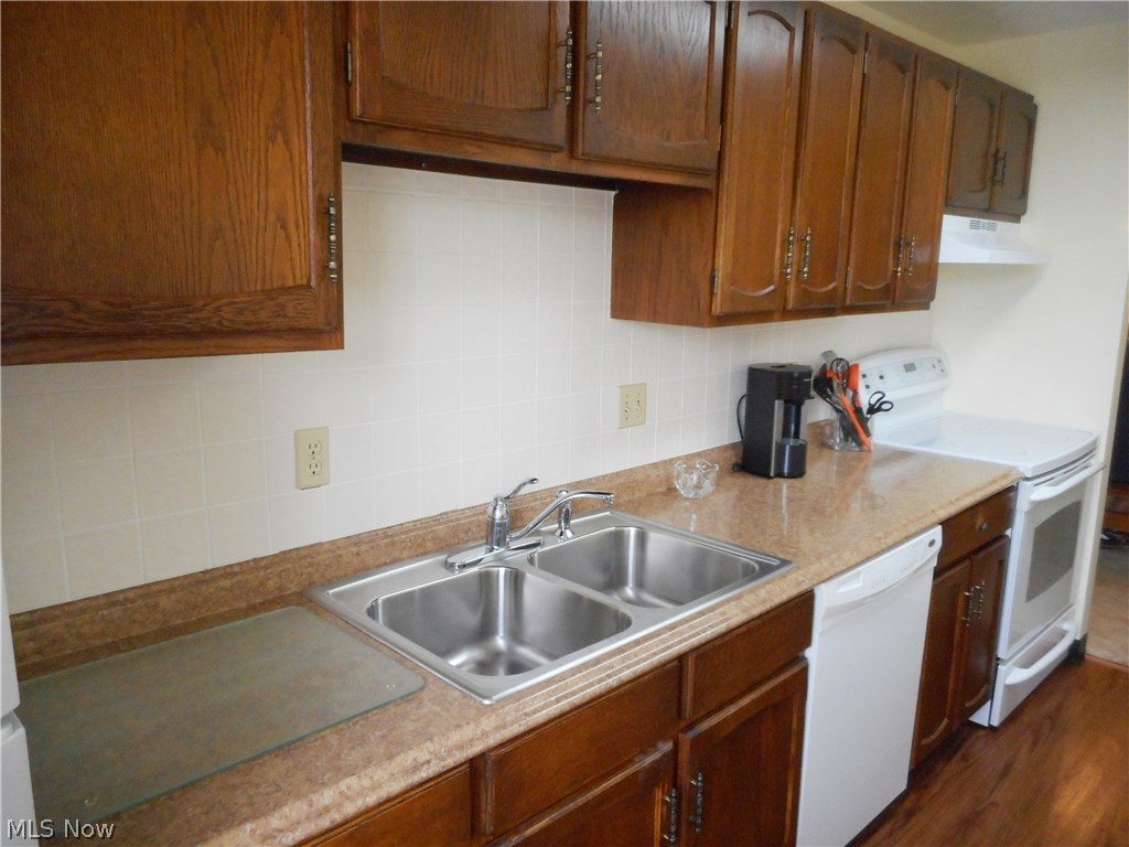Silver Lake Towers Condo - Residential