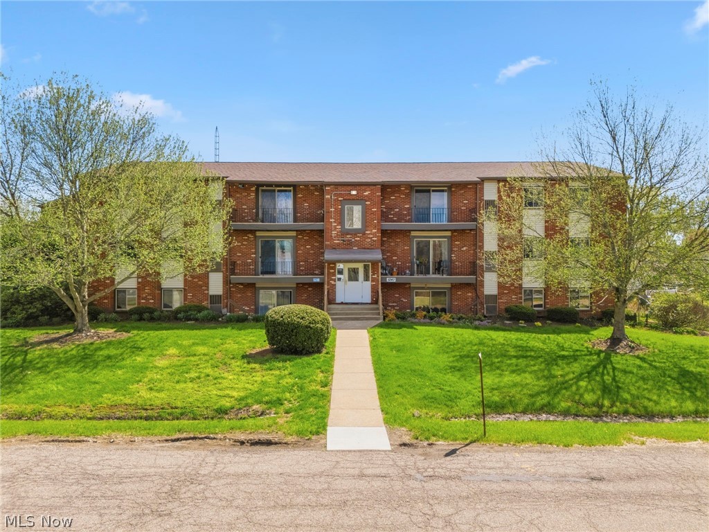Turnkey, low-maintenance, condo-living on the ground level in Perry Township for under six figures! Adjacent to the quiet Dee Mar allotment, you'll enjoy a country setting while being just minutes away from three major highways. Don't let the square footage fool you, there is ample storage space including two walk-in closets. The kitchen is complemented by newer appliances and granite countertops. Laundry is available in-unit on the second floor. Recent updates include new flooring throughout (2022), bathroom remodel (2022), hot water tank (2022). Come take a look today!
