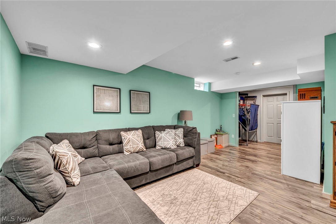 Woods/Windsor Pointe Ph 02 - Residential