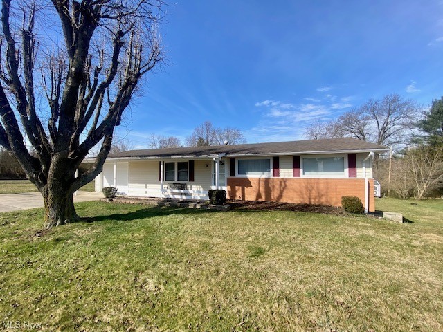 VERY WELL Maintained Ranch Home with finished lower level walkout.  (Better photo's to follow)   So Many Updates !!  This home has large living room, large eat in kitchen, three bedroom full bath (hardwood flooring throughout main level in most all room.  Kitchen and bath is high grade linoleum  
Lower level is finished with family room, kitchenette, full bath and second laundry with walk out door.  (could be seperate living quarters) 
Furnace 2018
Roof newer
Newer windows

Offers accepted through Sunday night at midnight 
Seller to look at offers Monday