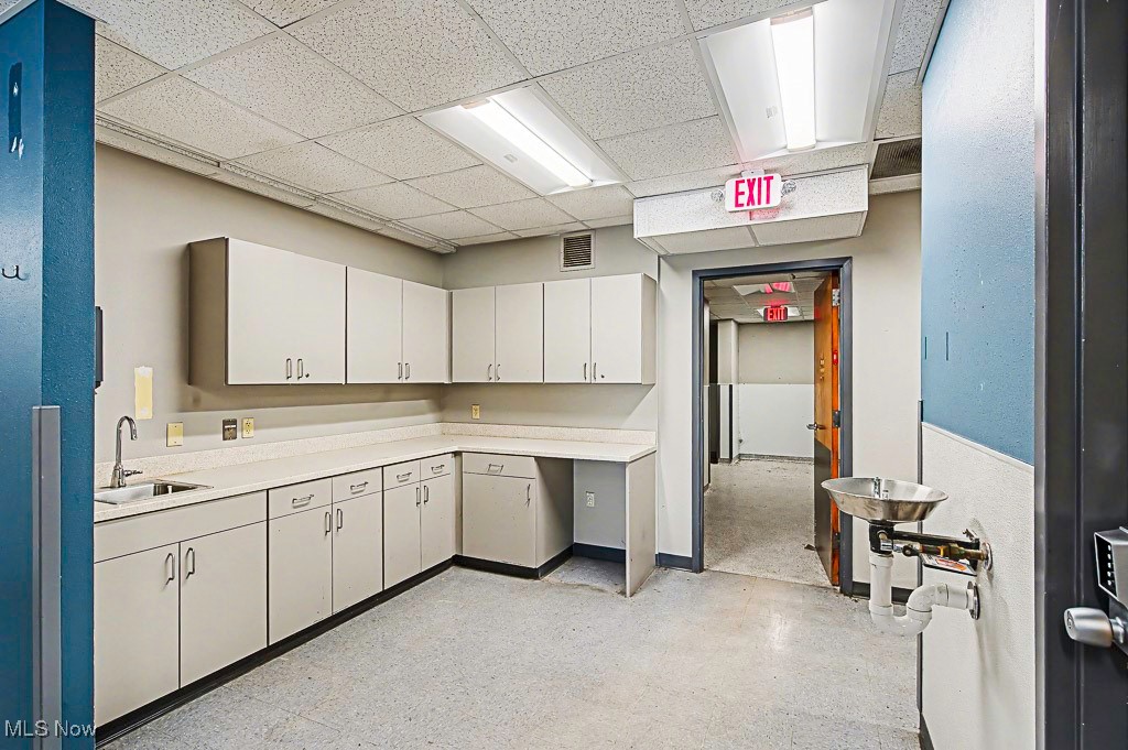 Belpre - Commercial Sale