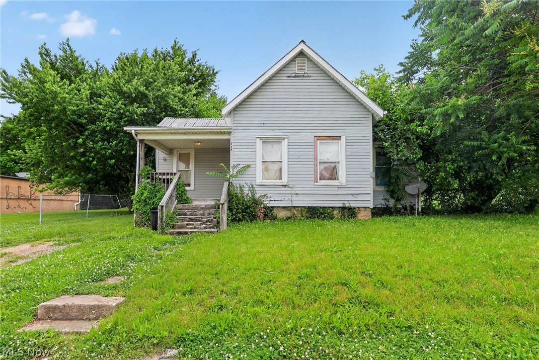 Investors and real estate enthusiasts, bring your vision for transformation to this property! This is a great opportunity for value added through improvements. Property being sold as-is.