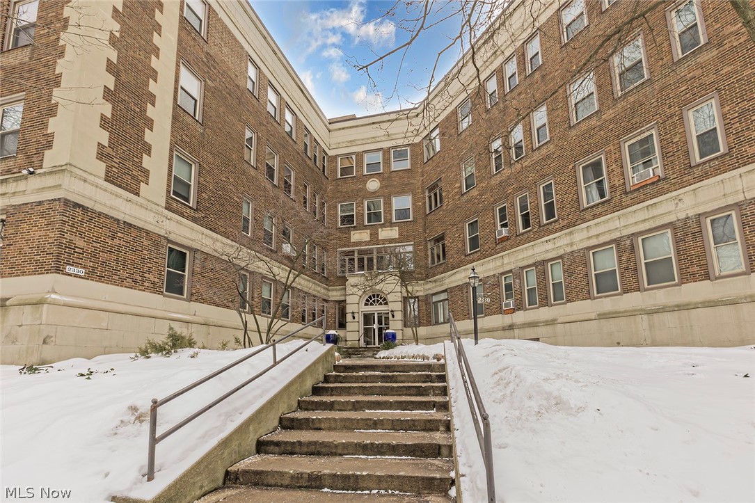 Buckingham Condo - Residential