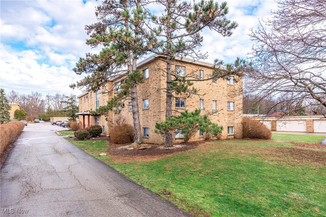 Royal Court Condo - Residential