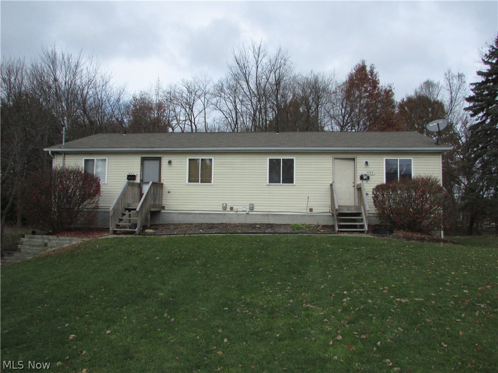 A remarkable turn key investment.  Both units leased with excellent income.  Over 11% cap rate.  Each unit is 3 bed, 2 full bath and all electric.  Each unit has its own garage.  Updates have been done to both units, and the building.  Private rear yard.