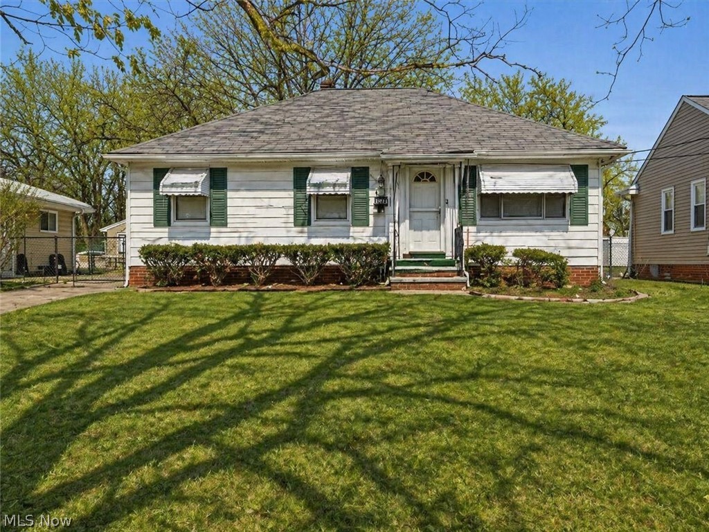 Great investment opportunity in Maple Heights! This well maintained and updated 3 bed, 1 bath home is
currently tenant occupied and generating $1,500 per month in rental income, offering immediate cash flow for the next
owner. The home features a traditional layout with a spacious living area, functional kitchen, and comfortable bedrooms.
Outside, the property includes a manageable yard and a two car garage, adding to its tenant appeal. Located conveniently
near schools, parks, shopping, and major roadways, making it an attractive rental for long-term tenants. Whether you’re a
new investor or looking to expand your portfolio, this property provides reliable income in a strong rental market.