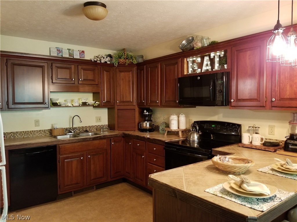 Silver Maple Condo - Residential