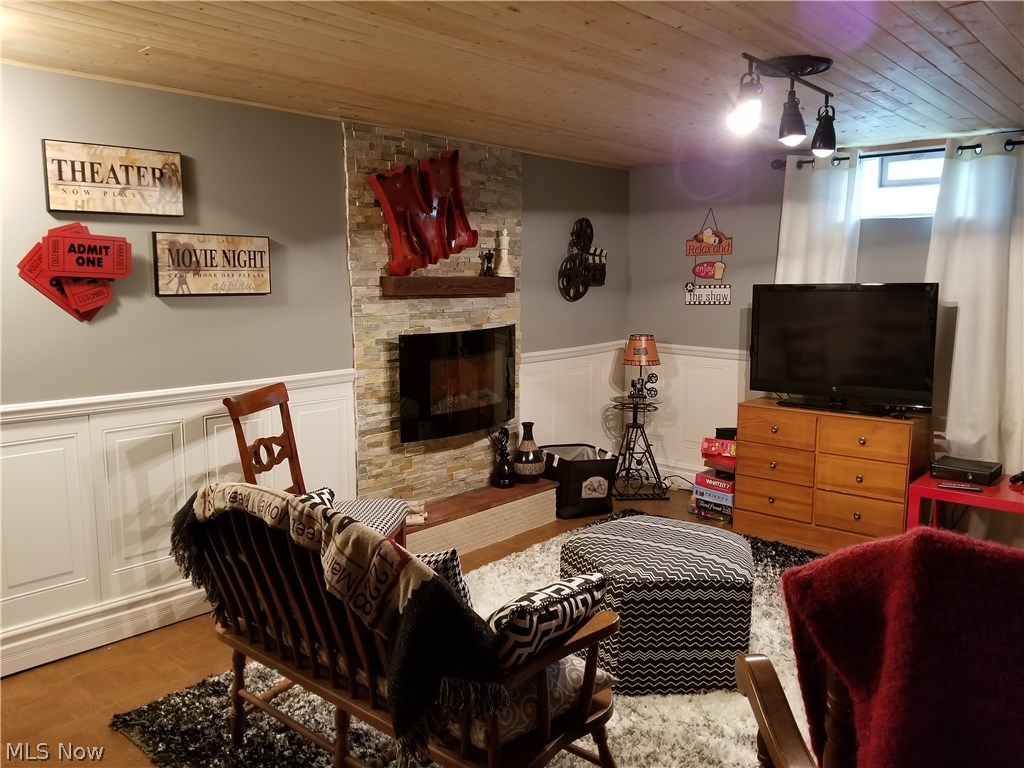 Silver Maple Condo - Residential