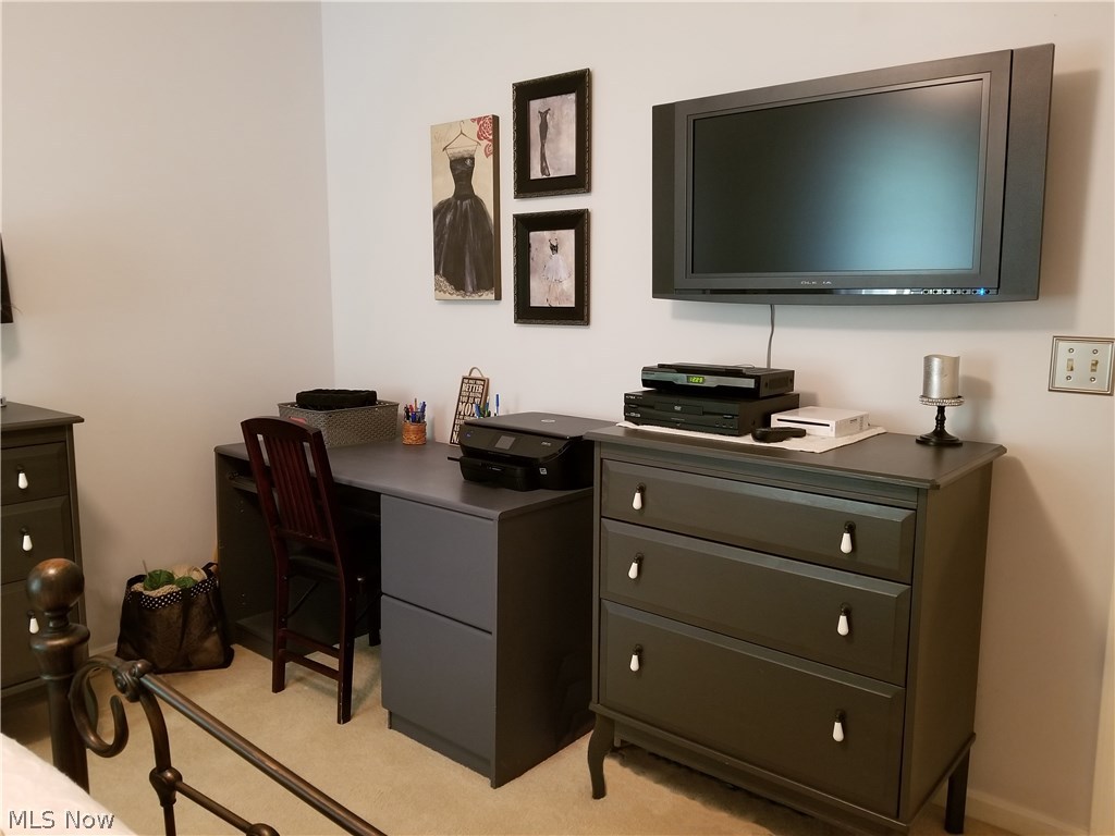 Silver Maple Condo - Residential