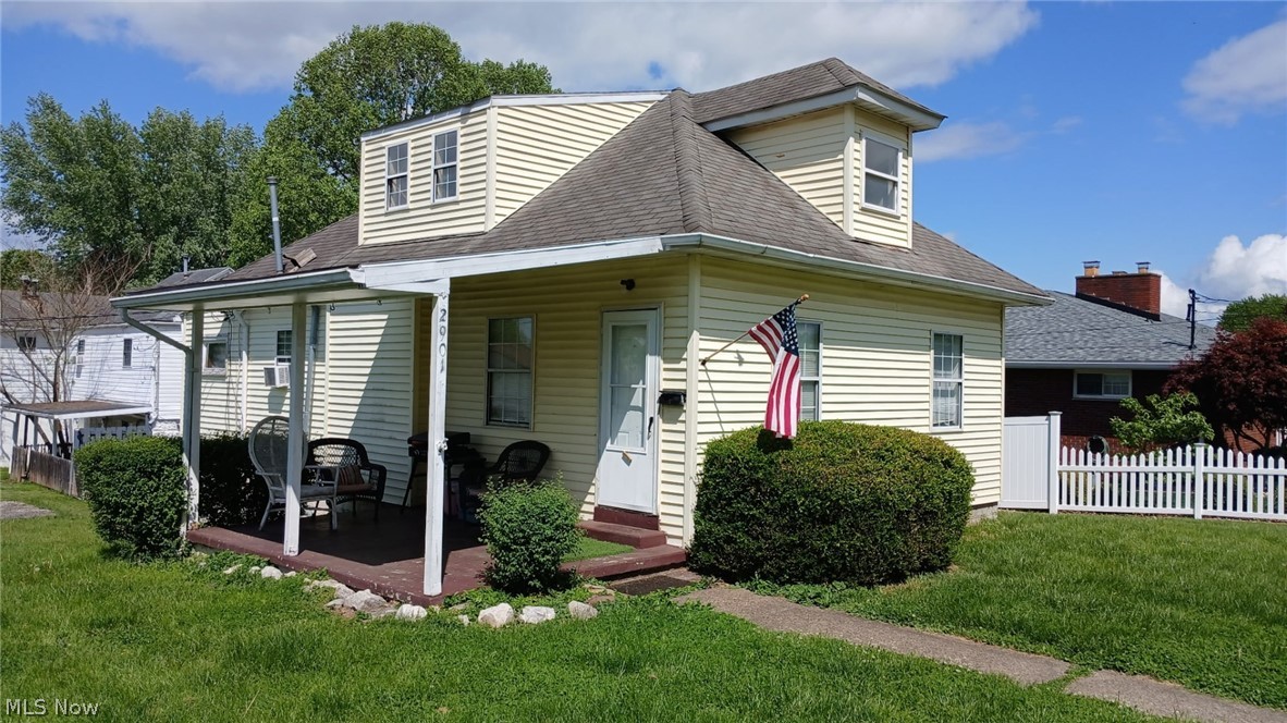 Looking for an great investment opportunity, this seven unit property offers just that. There is a detached single family home with 2 beds one bath with separate utilities. The next unit is a duplex with a 2 bed one bath upstairs unit and a 1 bed 1 bath downstairs unit. On the back side of the property facing McKinley Ave is a four unit building with each being a 1 Bed 1 Bath Apartment.  This property is located in a quiet neighborhood near city park. There is ample street parking as well as an off street parking pad.  All but one unit are month to month leases. Also listed as Residential: MLS#5208493.