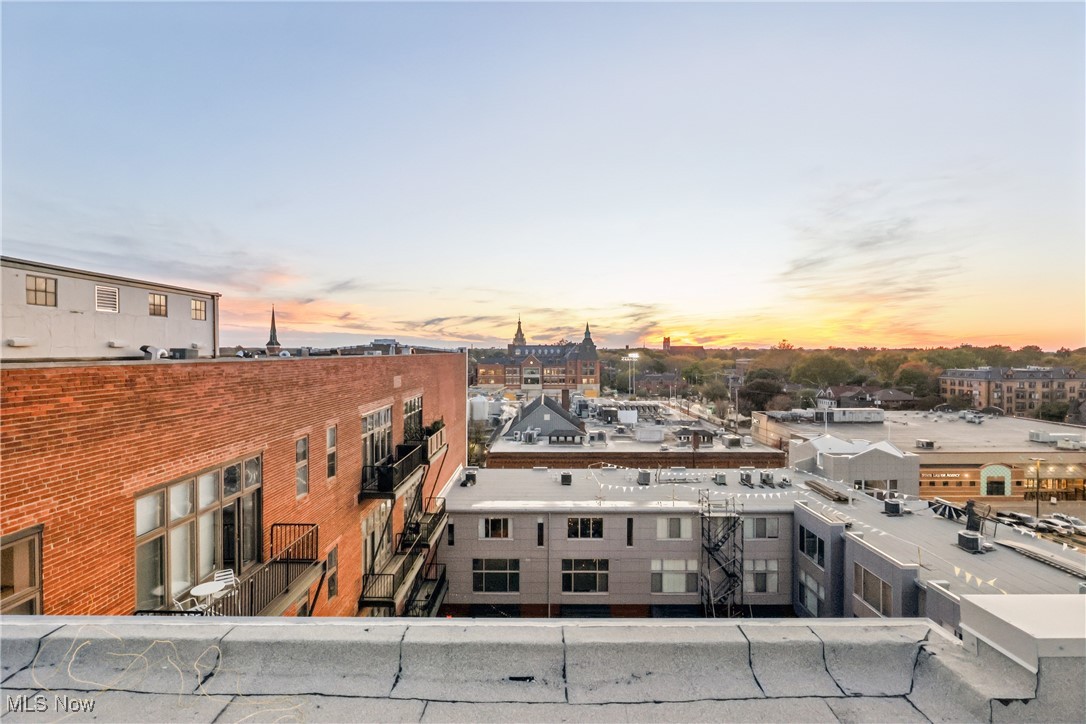 Carroll Ave Condo - Residential