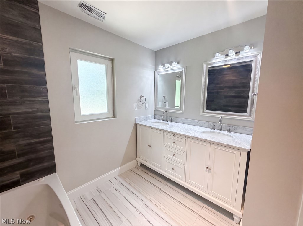 Moreland Hills Cos Chagrin Hi - Residential