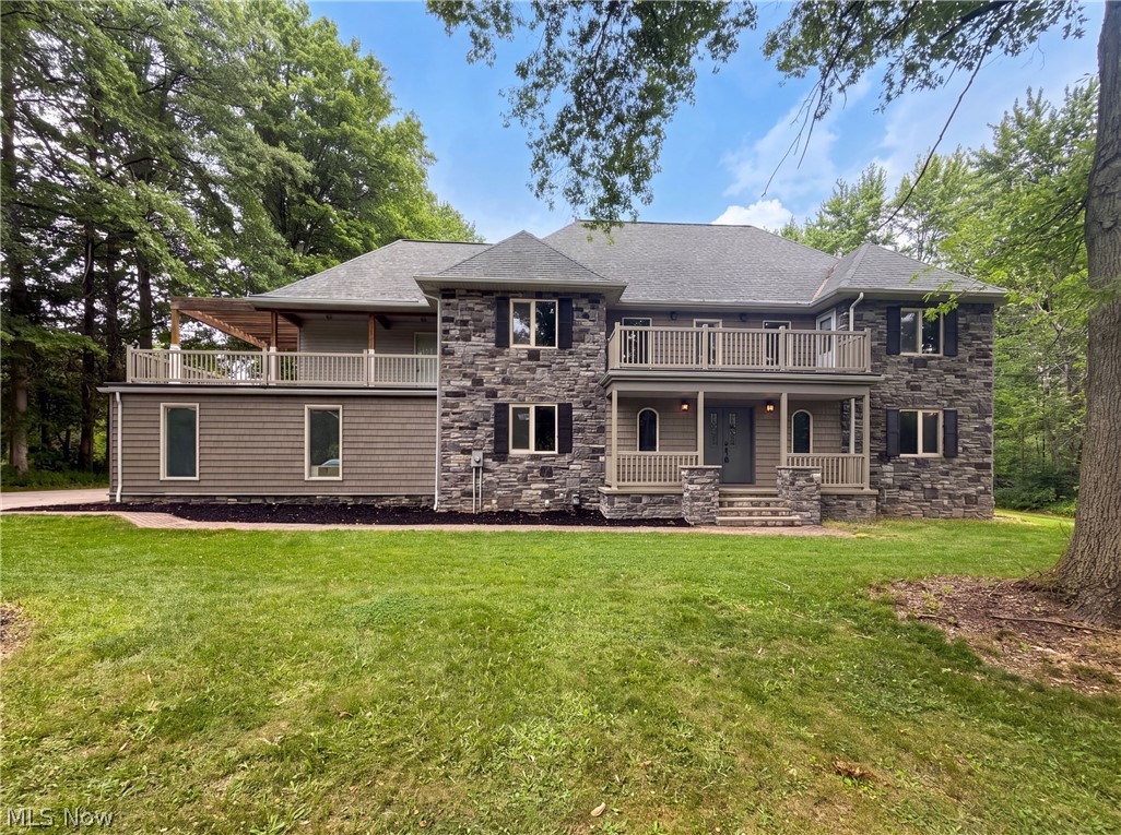 Picture yourself at 37045 Chagrin Blvd, arranged for everyday practicality with a functional layout designed for comfort and ease. This residence provides an environment suited for daily routines, extending to a patio in the back yard that enhances usable exterior space for relaxation or activities. This home blends everyday comfort with an inviting outdoor retreat.. Included 100-Day Home Warranty with buyer activation