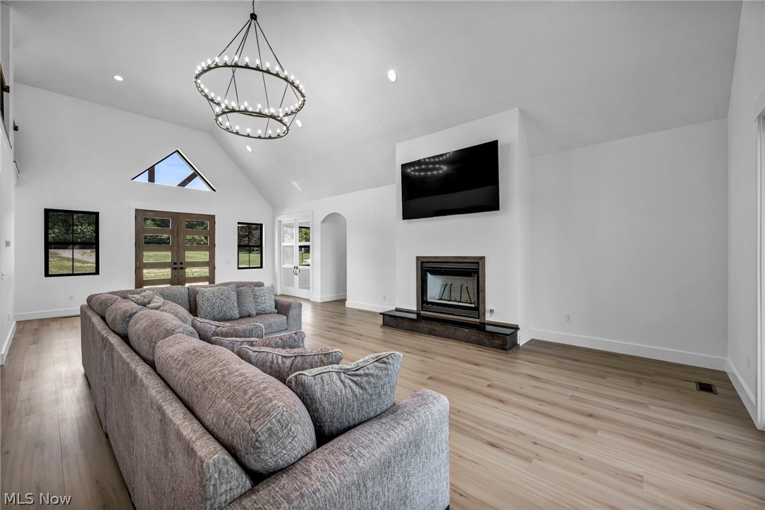 Holmes Tr - Residential