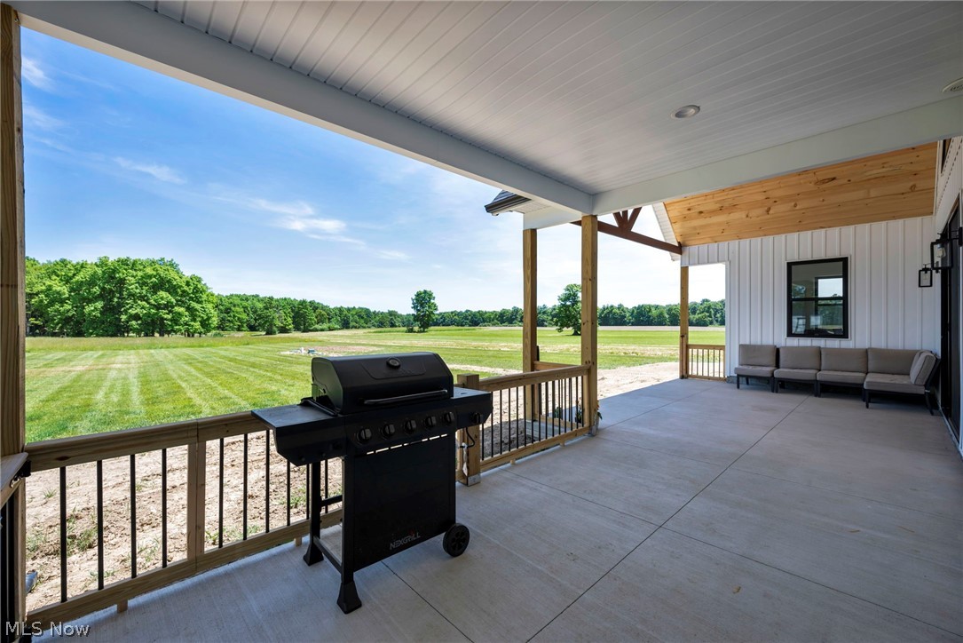 Holmes Tr - Residential