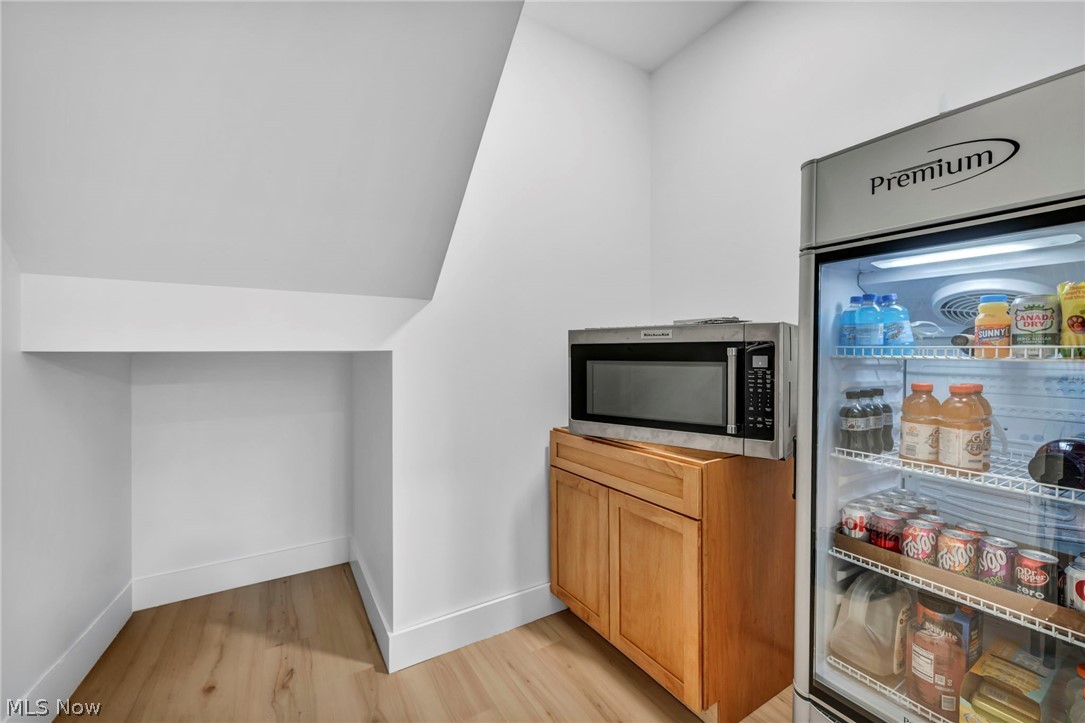 Holmes Tr - Residential