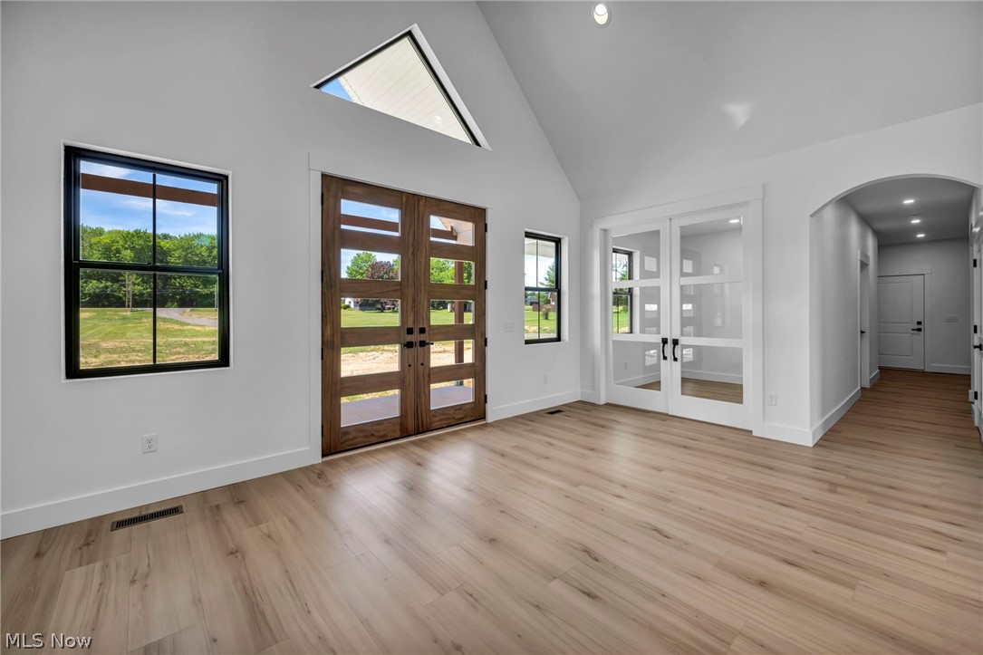 Holmes Tr - Residential