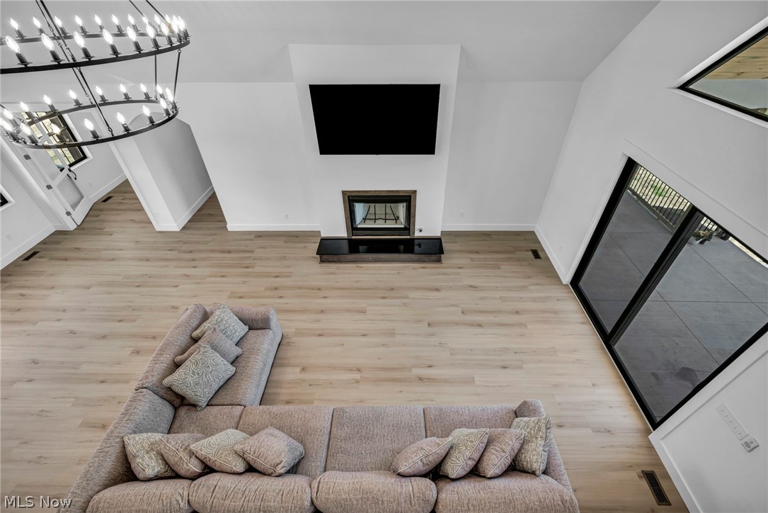 Holmes Tr - Residential