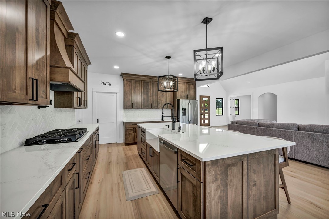Holmes Tr - Residential