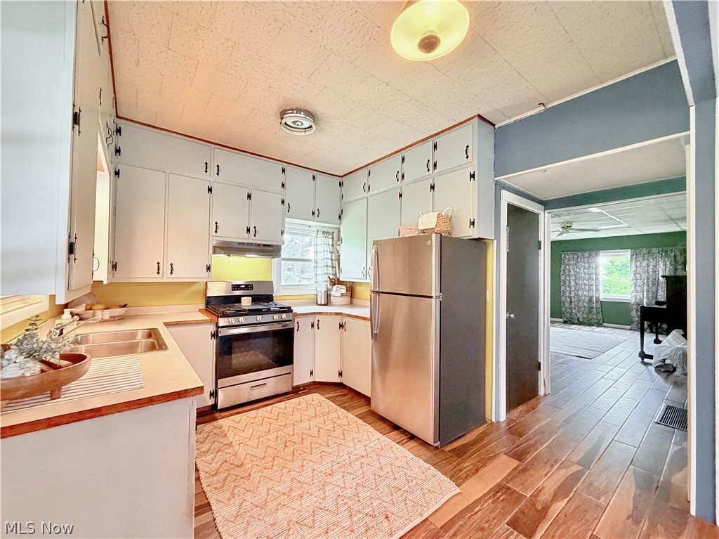Robert E Cowan Prop - Residential