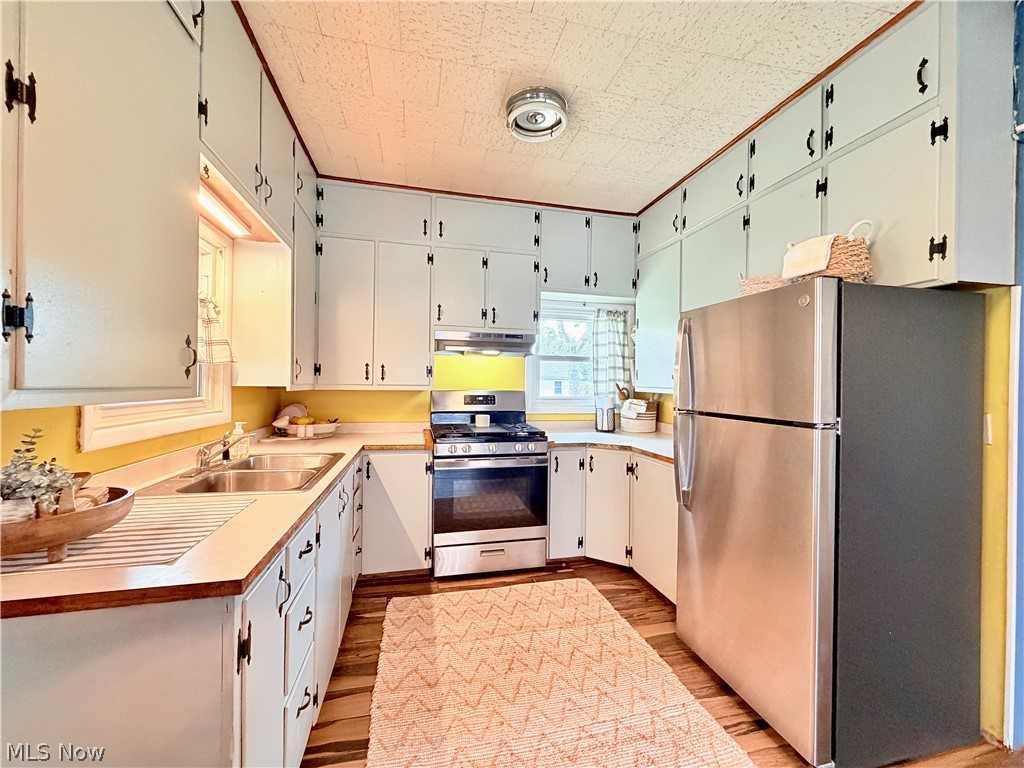 Robert E Cowan Prop - Residential