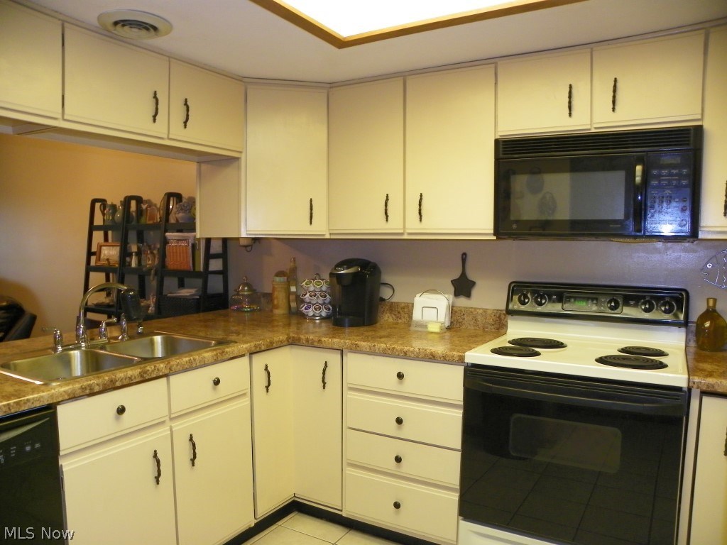 Snug Harbor Condo - Residential