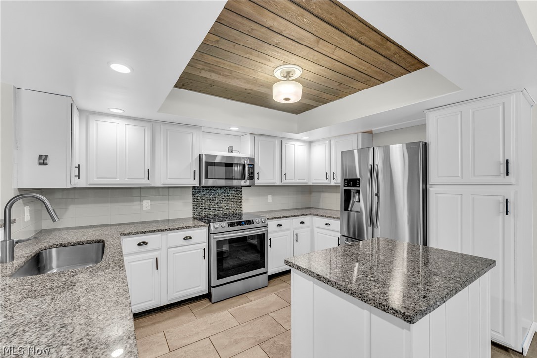 Deerfield Lake 01 - Residential