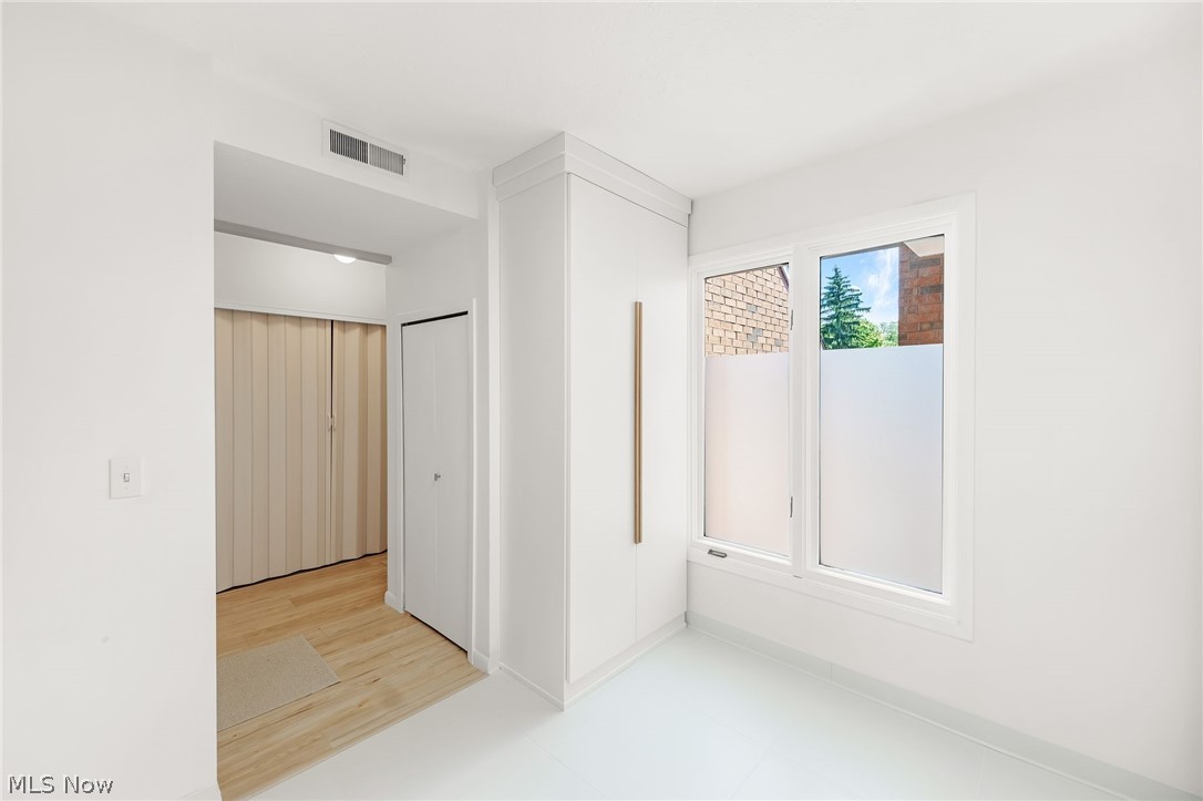 Lofts Condo - Residential