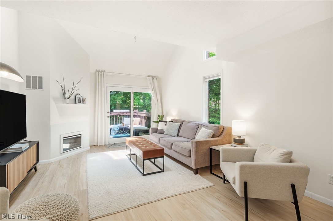 Lofts Condo - Residential
