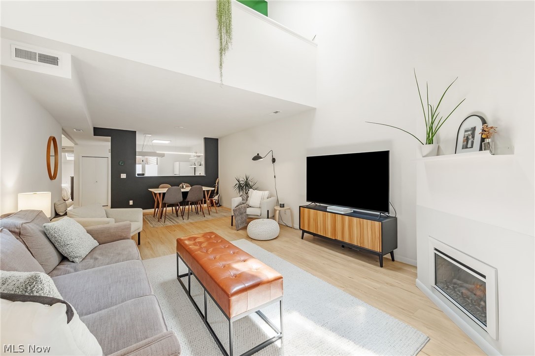 Lofts Condo - Residential