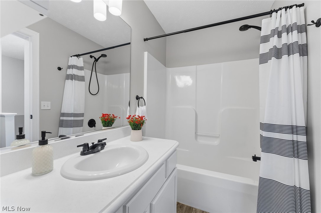Falls Pointe - Residential