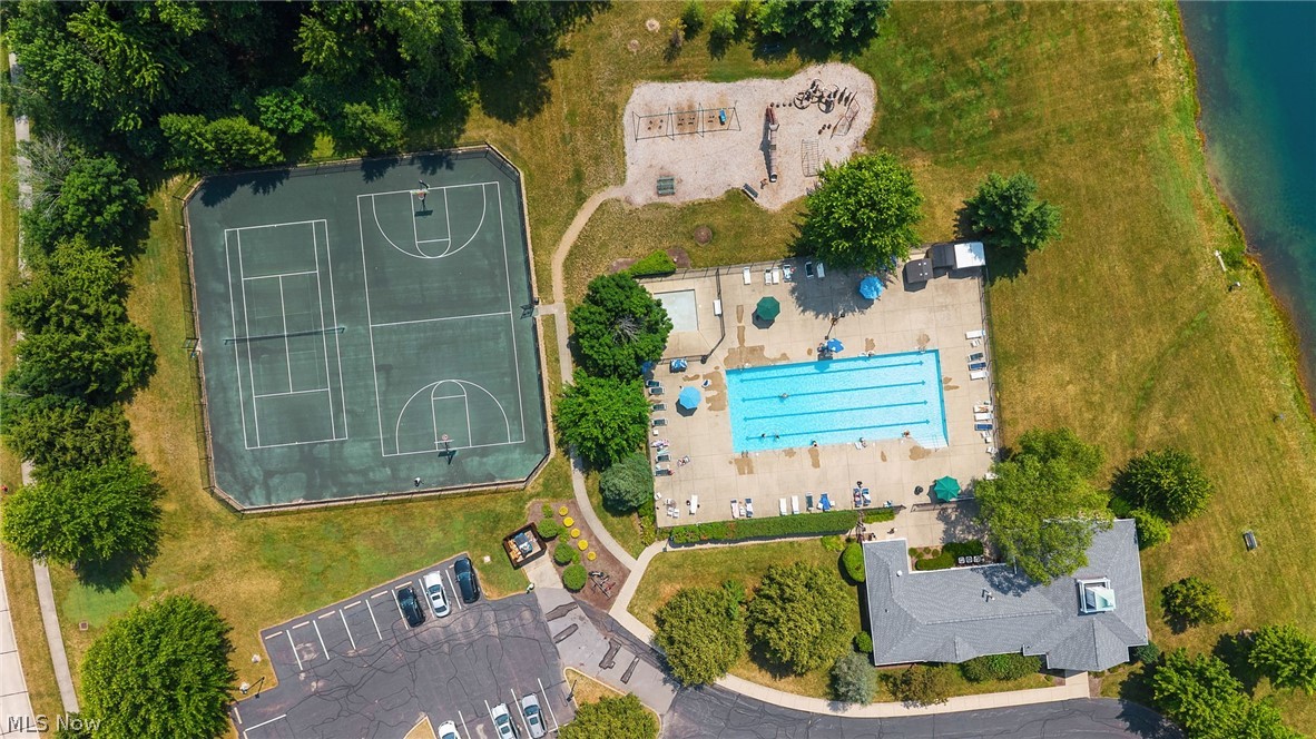 Falls Pointe - Residential