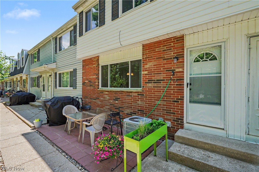 Hyde Park Condo - Residential