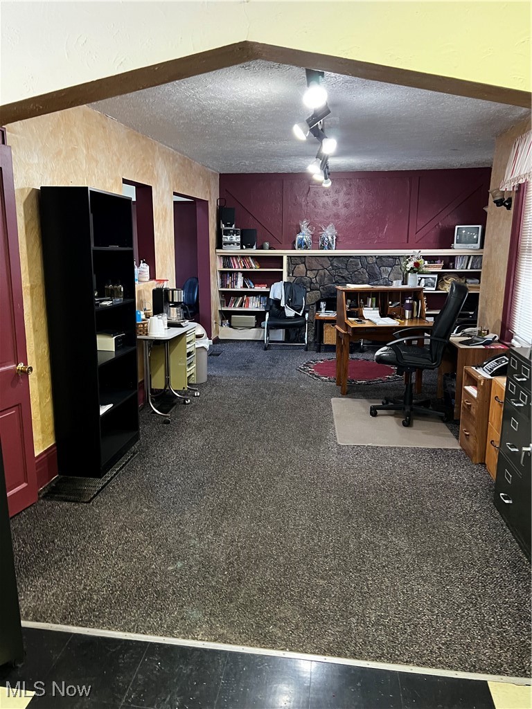 Norton - Commercial Sale