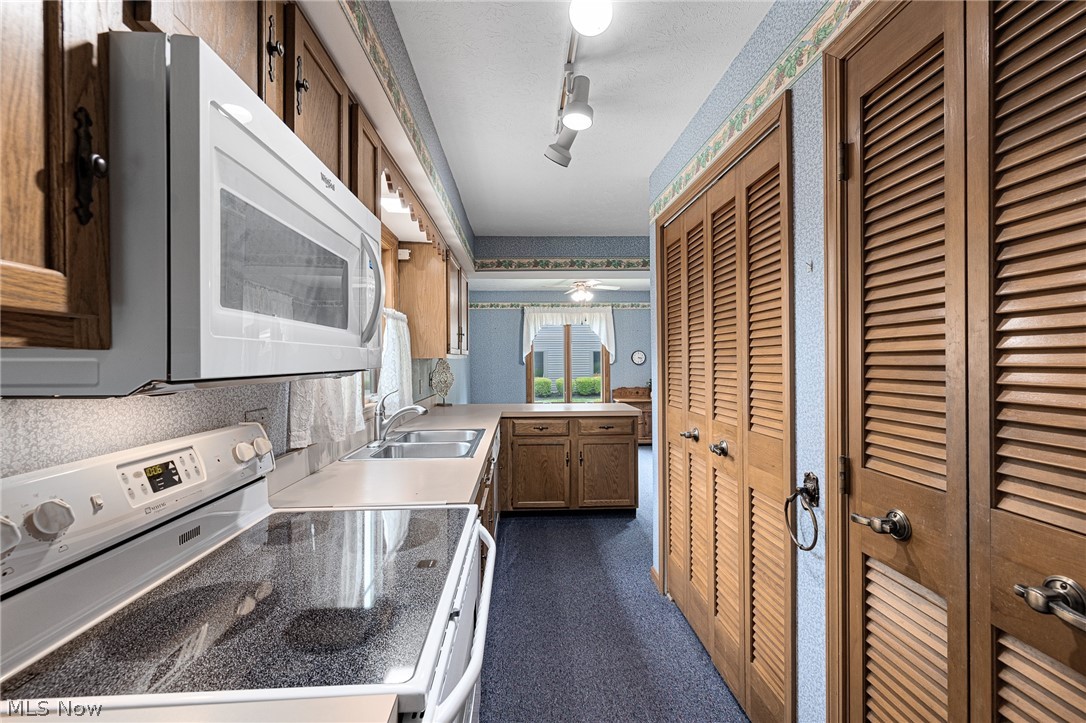 Stonewood Condos - Residential