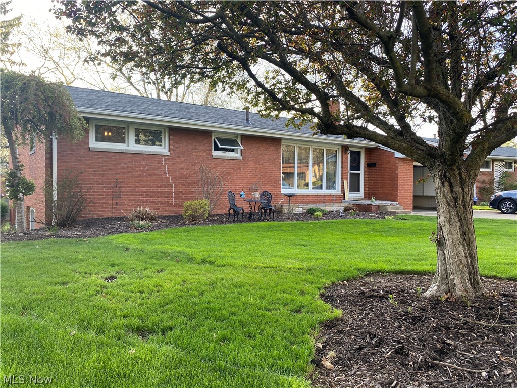 Welcome to this great brick ranch featuring  4 bedroom 2 bath in Perry.    This home has a lot to offer with a great 3 season room, walk out basement, large backyard with play area and patio for entertainment.    The home has newer windows, roof replaced 2019 and carpet in 2020.  All appliances remain.  
Make sure to check it out before its gone.