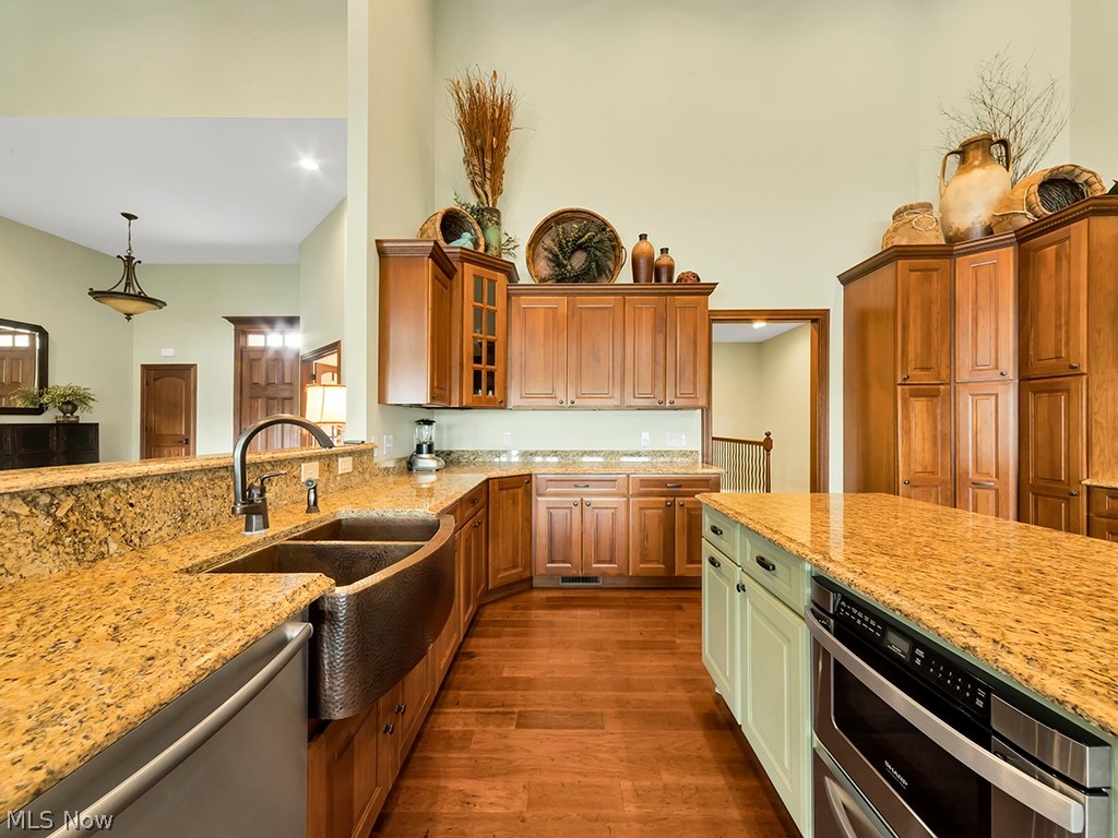 Montville Lakes - Residential