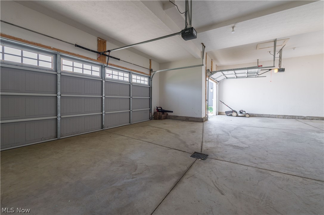 North Ridge Pointe - Residential
