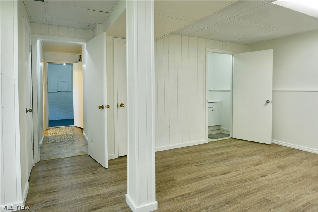 Oak View Manor 01 - Residential