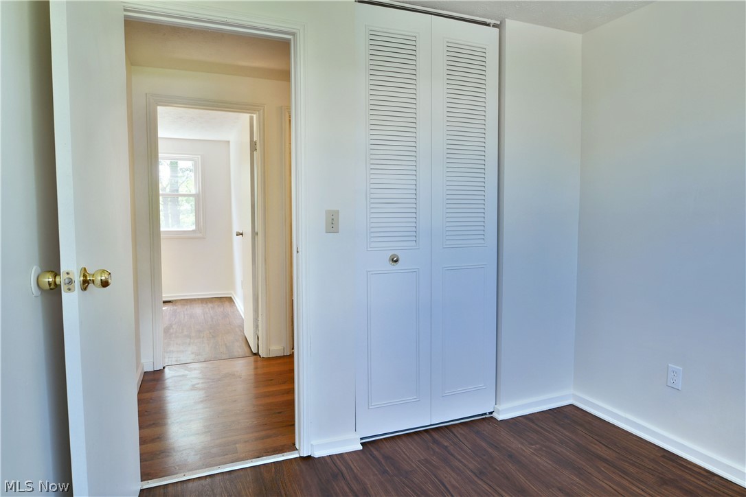 Oak View Manor 01 - Residential