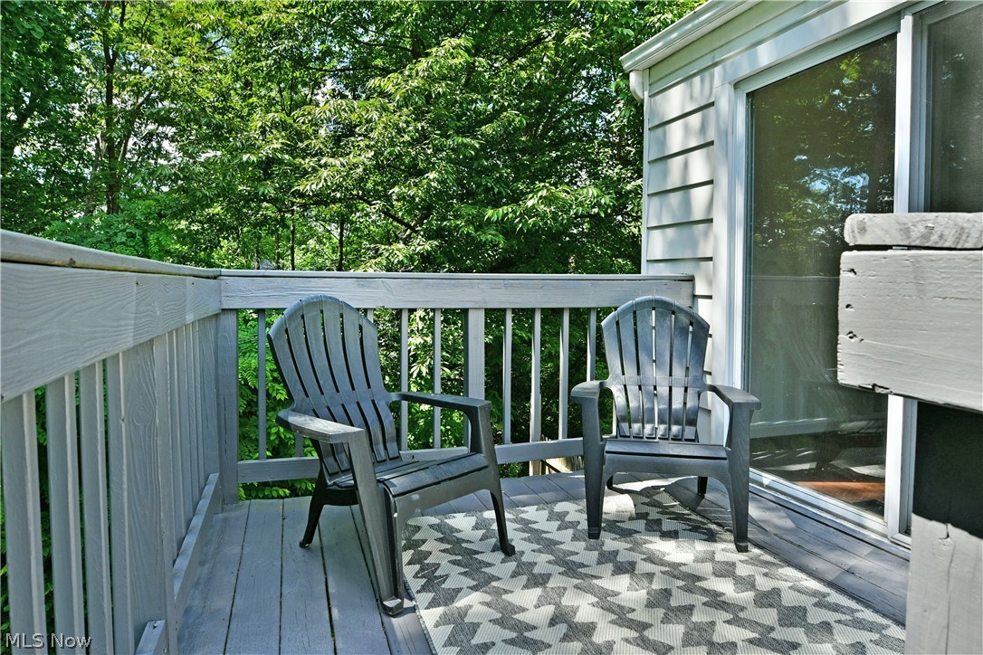 Oak View Manor 01 - Residential