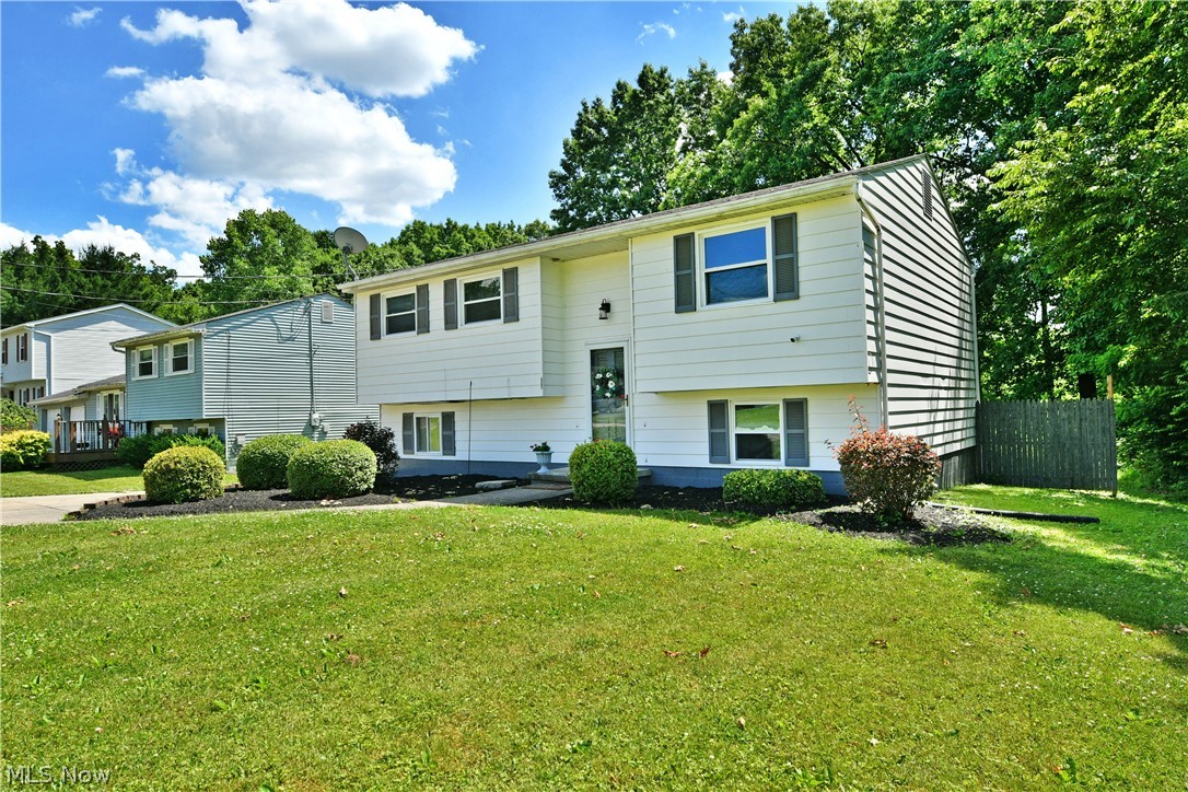Oak View Manor 01 - Residential