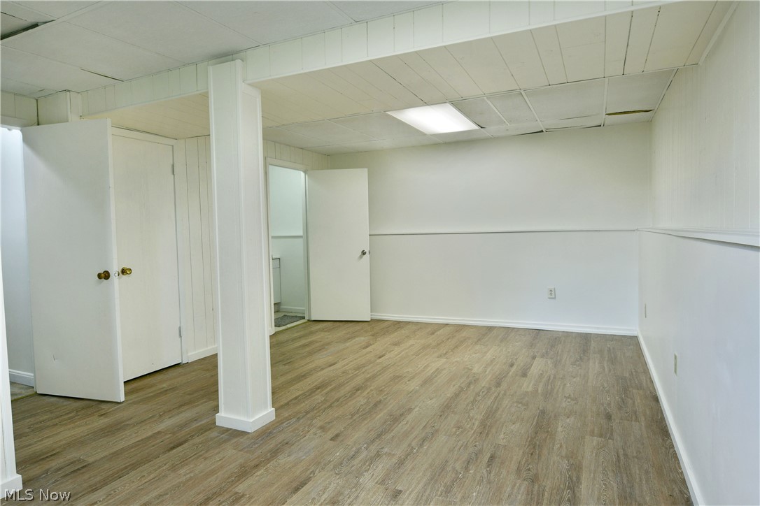 Oak View Manor 01 - Residential