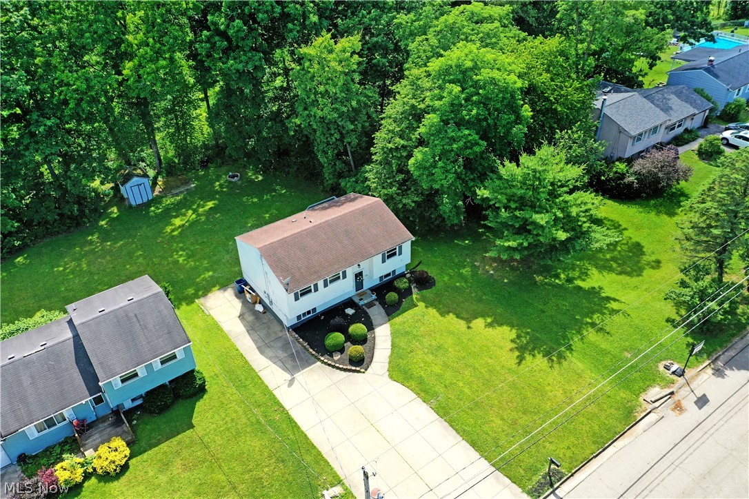Oak View Manor 01 - Residential